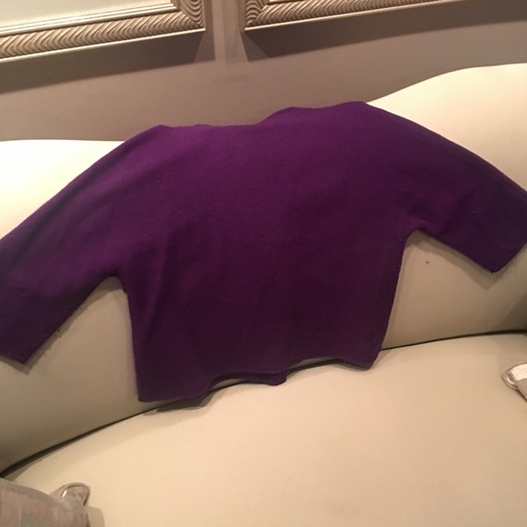 Pre-Owned Female Sweater - Picture 4 of 6